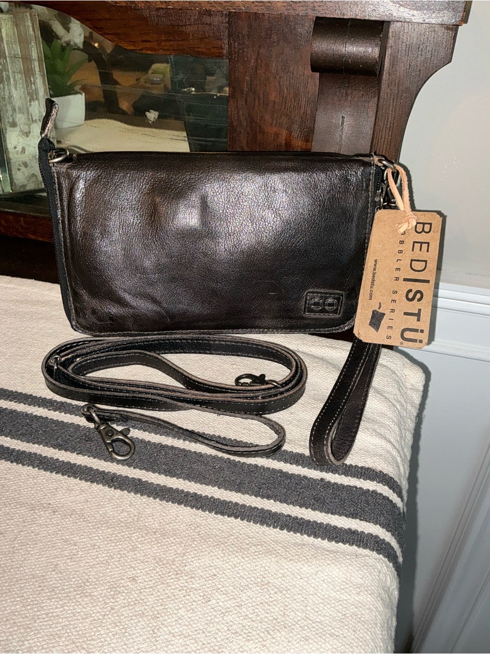 NWT Bed Stu TEMPLETON Black Indie Red Rustic Crossbody Bag Wristlet Wallet 189
